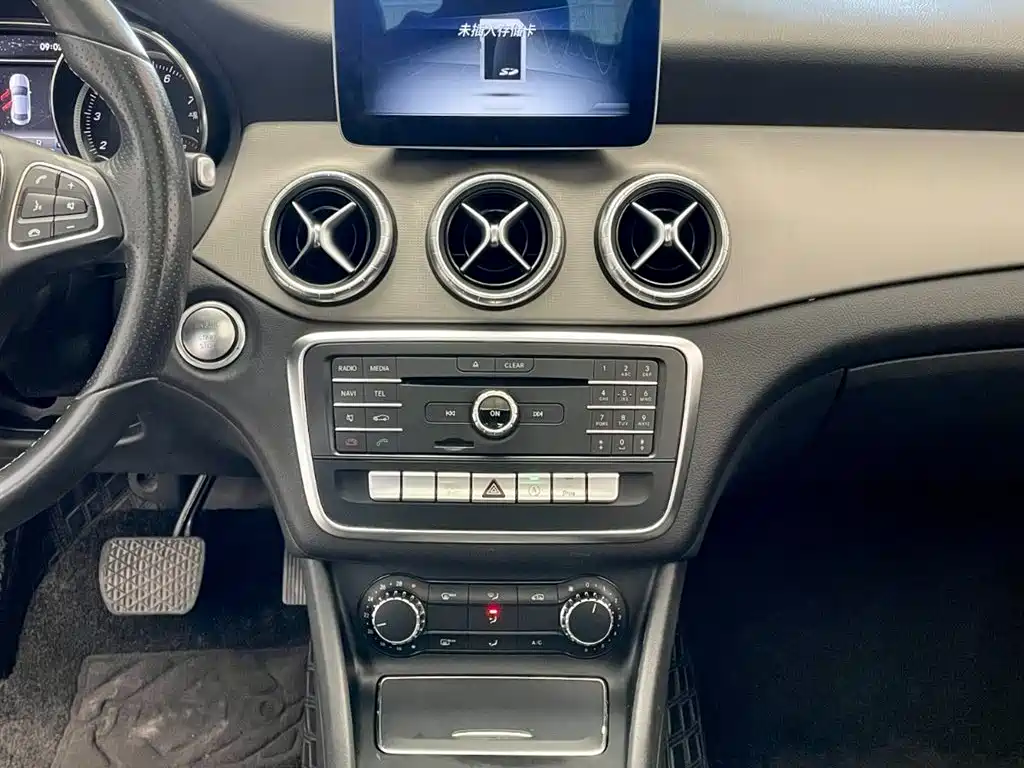 Mercedes-Benz CLA (Import) 2017 Facelift CLA 200 Style фото 9
