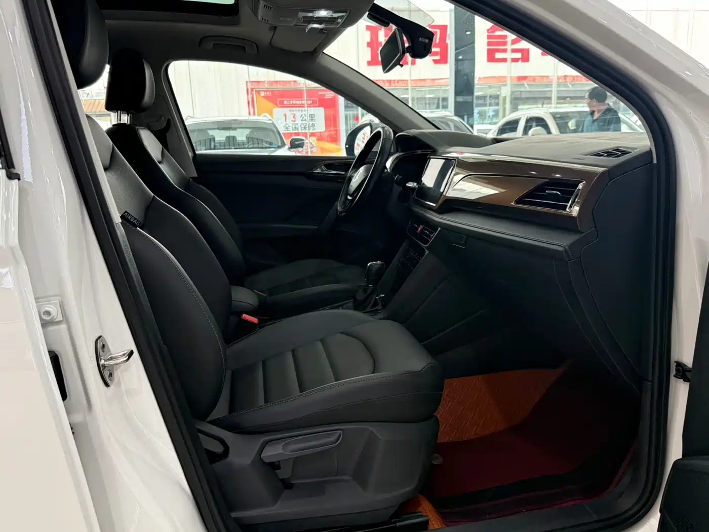 Volkswagen Tharu 2021 280TSI 2WD Luxury Plus фото 12