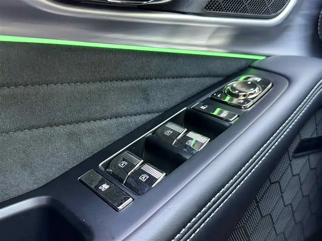 GAC Trumpchi Trumpchi GS8 2022 Dual Engine Series 2.0TM 2WD Premium Edition (6-Seater) фото 15