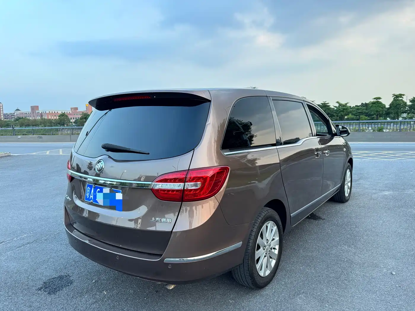 Buick GL8 2018 28T Luxury Model China VI фото 5