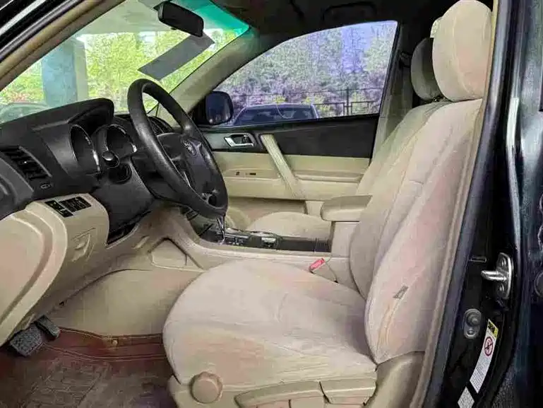 Toyota Highlander 2012 3.5L 4WD 7-Seater Elite Edition фото 7