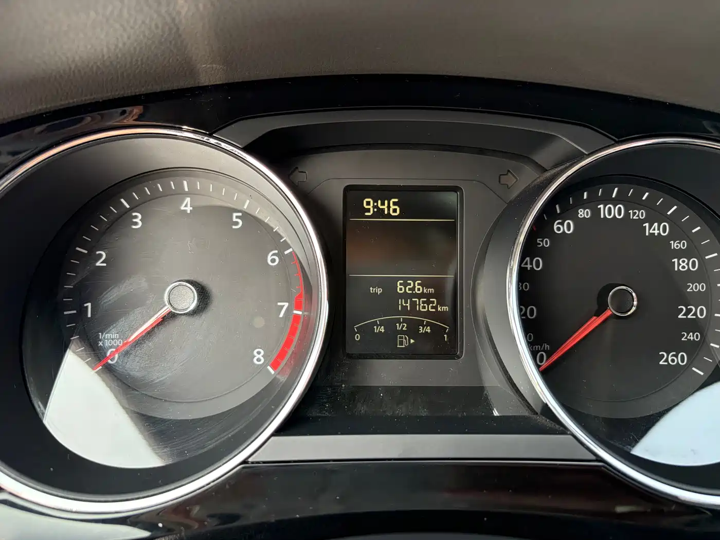 Volkswagen Sagitar 2015 1.6L Automatic Comfort фото 13
