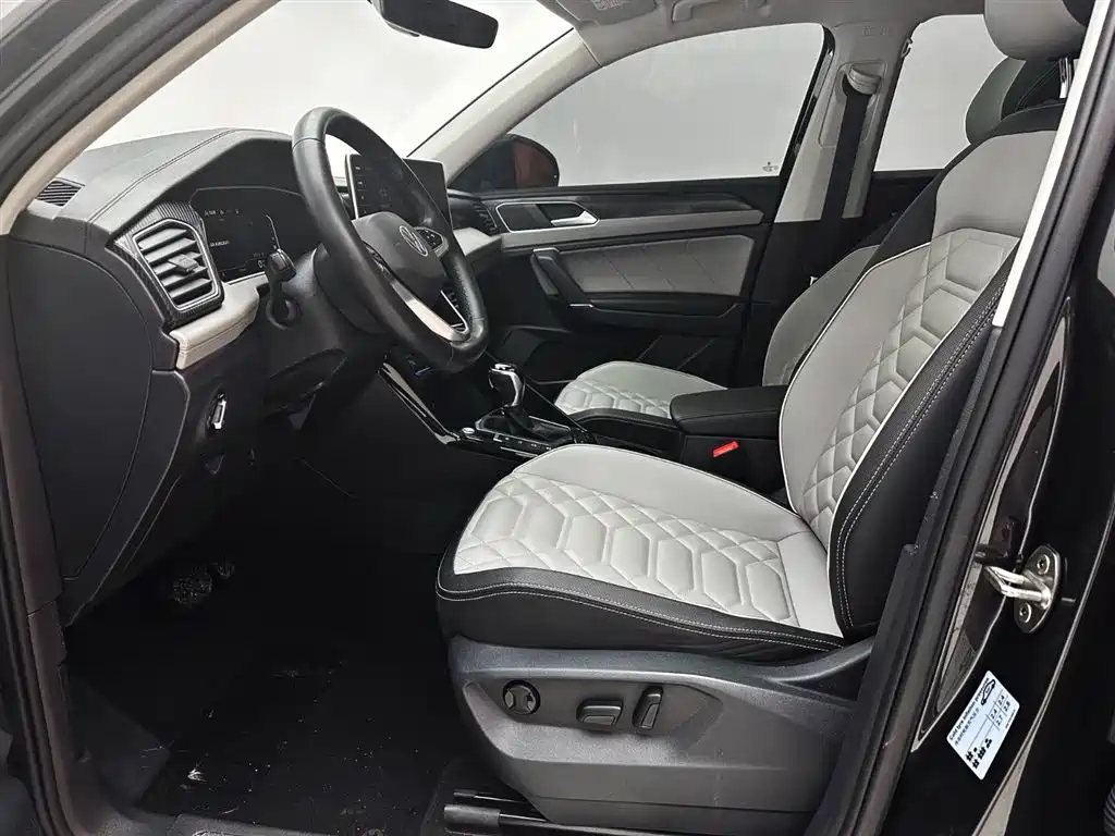 Volkswagen Tayron 2023 280TSI 2WD Luxury Plus Advanced Edition фото 19