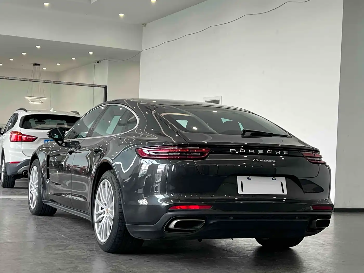 Porsche Panamera 2017 Panamera 3.0T фото 9