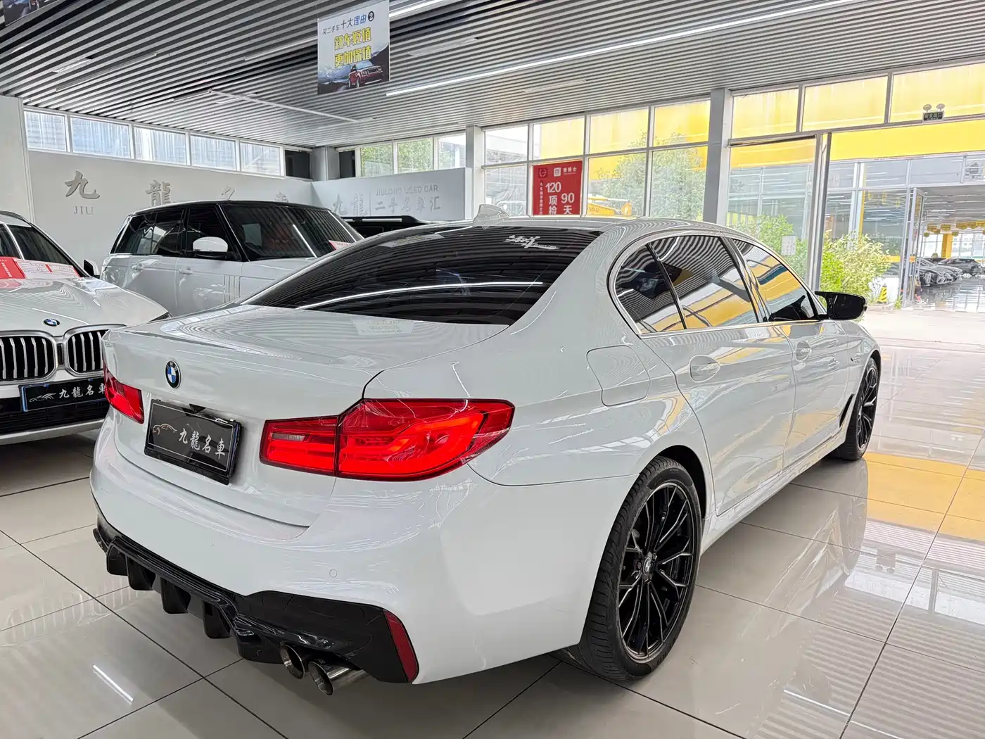 BMW 5 Series 2019 525Li M Sport Package фото 6