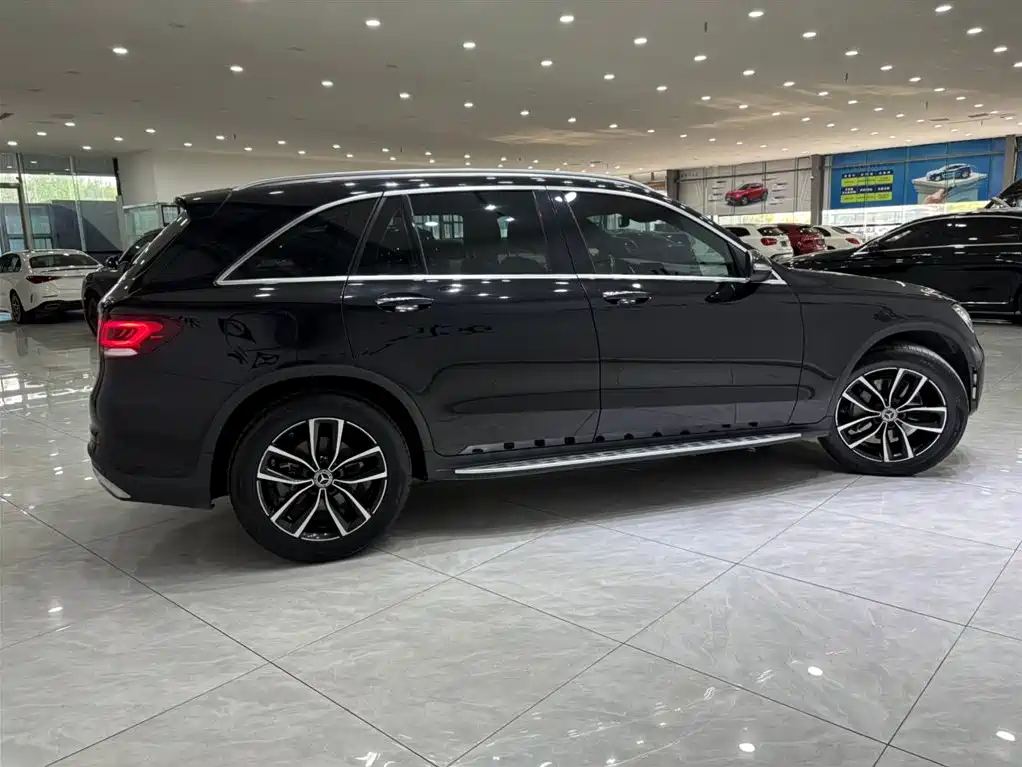 Mercedes-Benz GLC 2020 GLC 300 L 4MATIC Dynamic фото 2