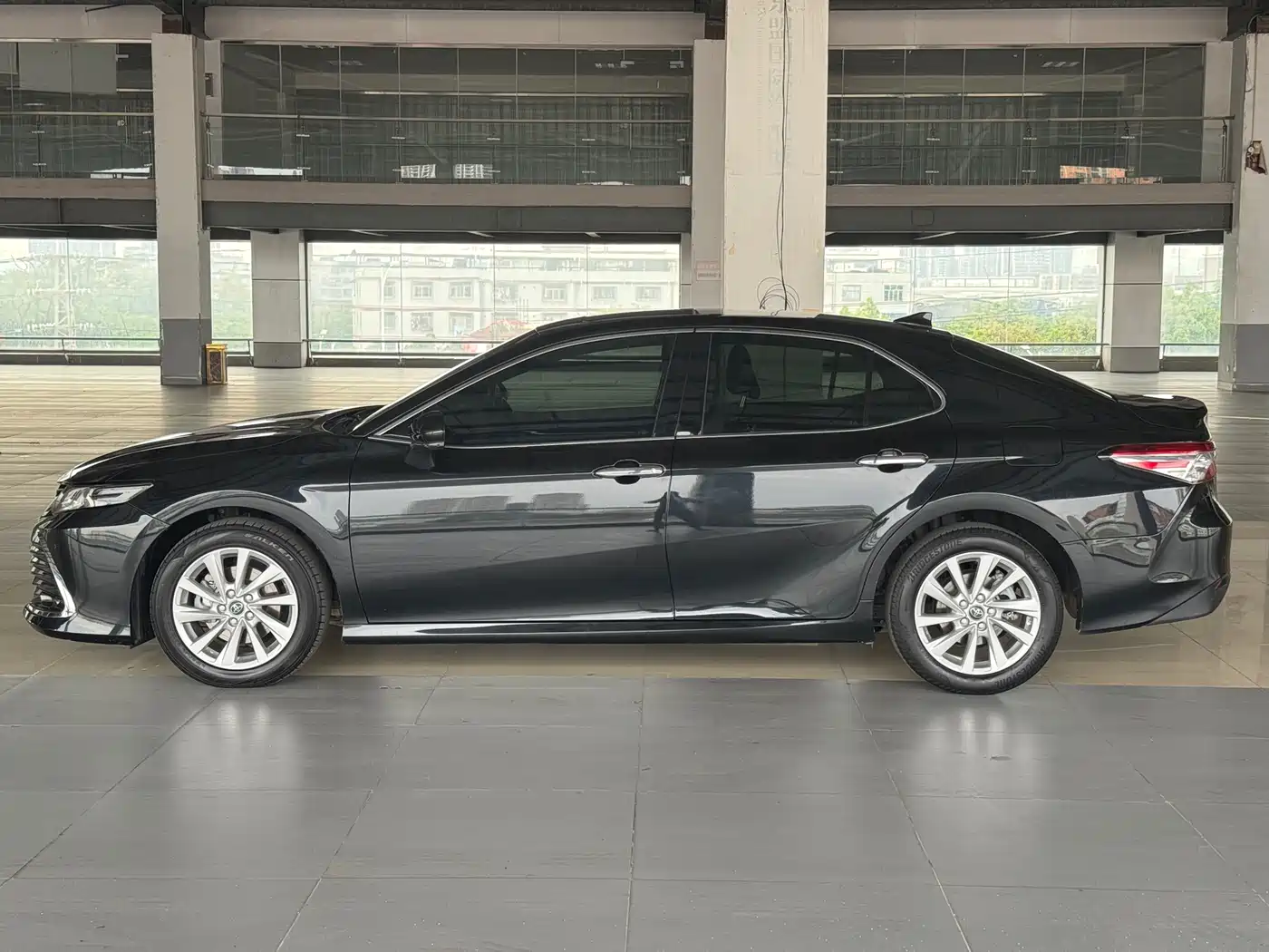Toyota Camry 2021 2.0G Luxury Edition фото 3