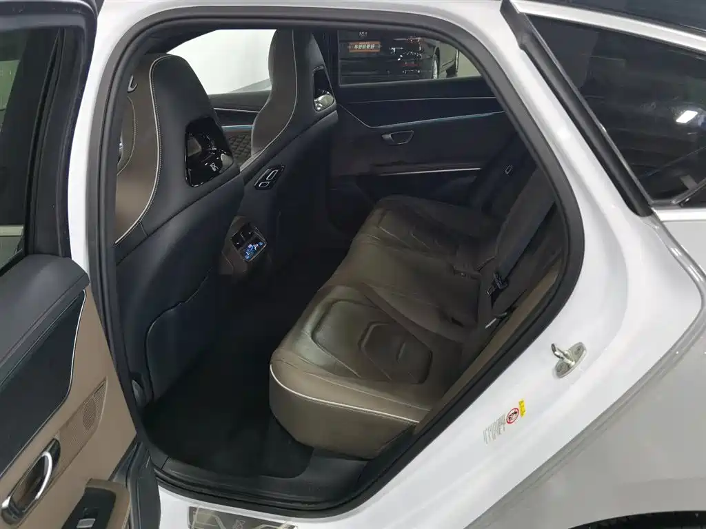 BYD Han 2022 DM-i 121KM Premium Edition фото 15