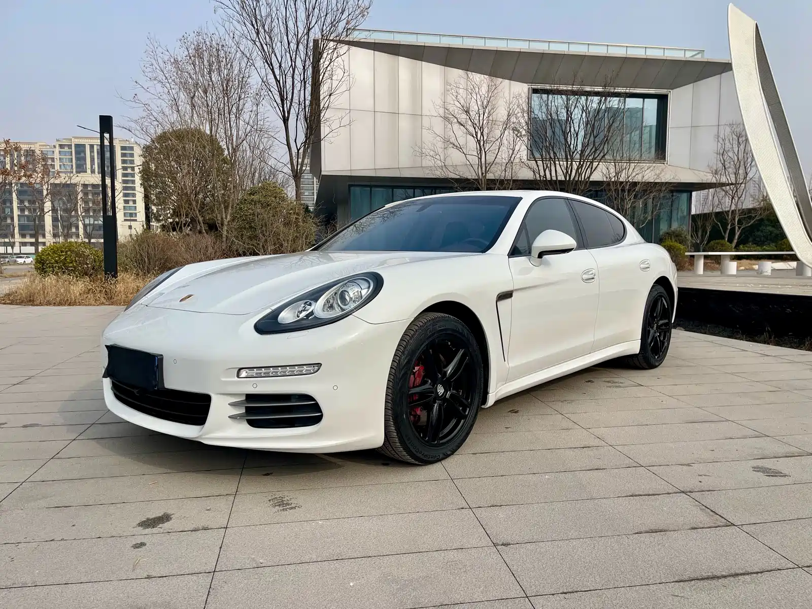 Фото 1 - Porsche Panamera