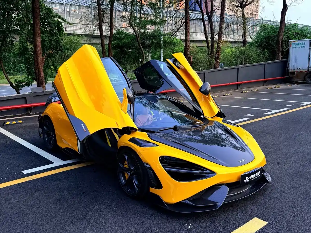 McLaren 720S 2019 4.0T Coupe фото 16