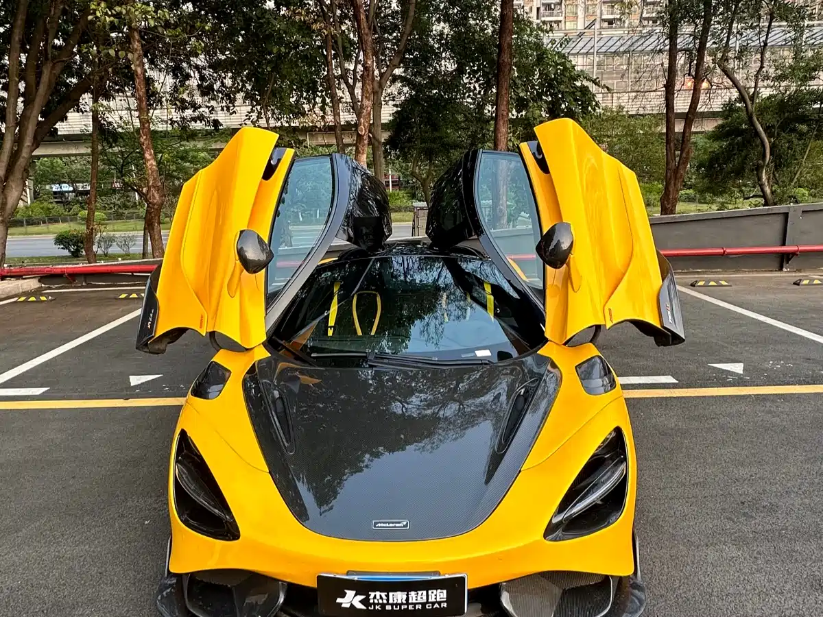 McLaren 720S 2019 4.0T Coupe фото 18