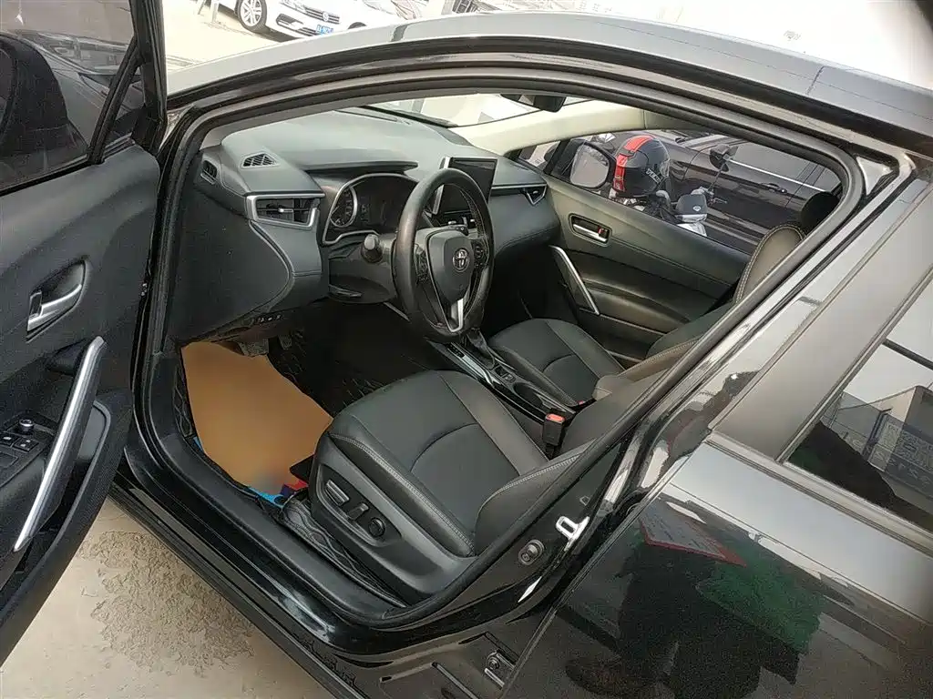 Toyota Corolla Cross 2022 2.0L Premium Edition фото 13
