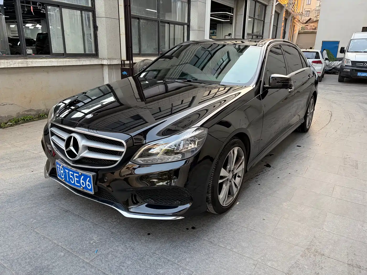 Mercedes-Benz E-Class 2015 E 320 L 4MATIC
