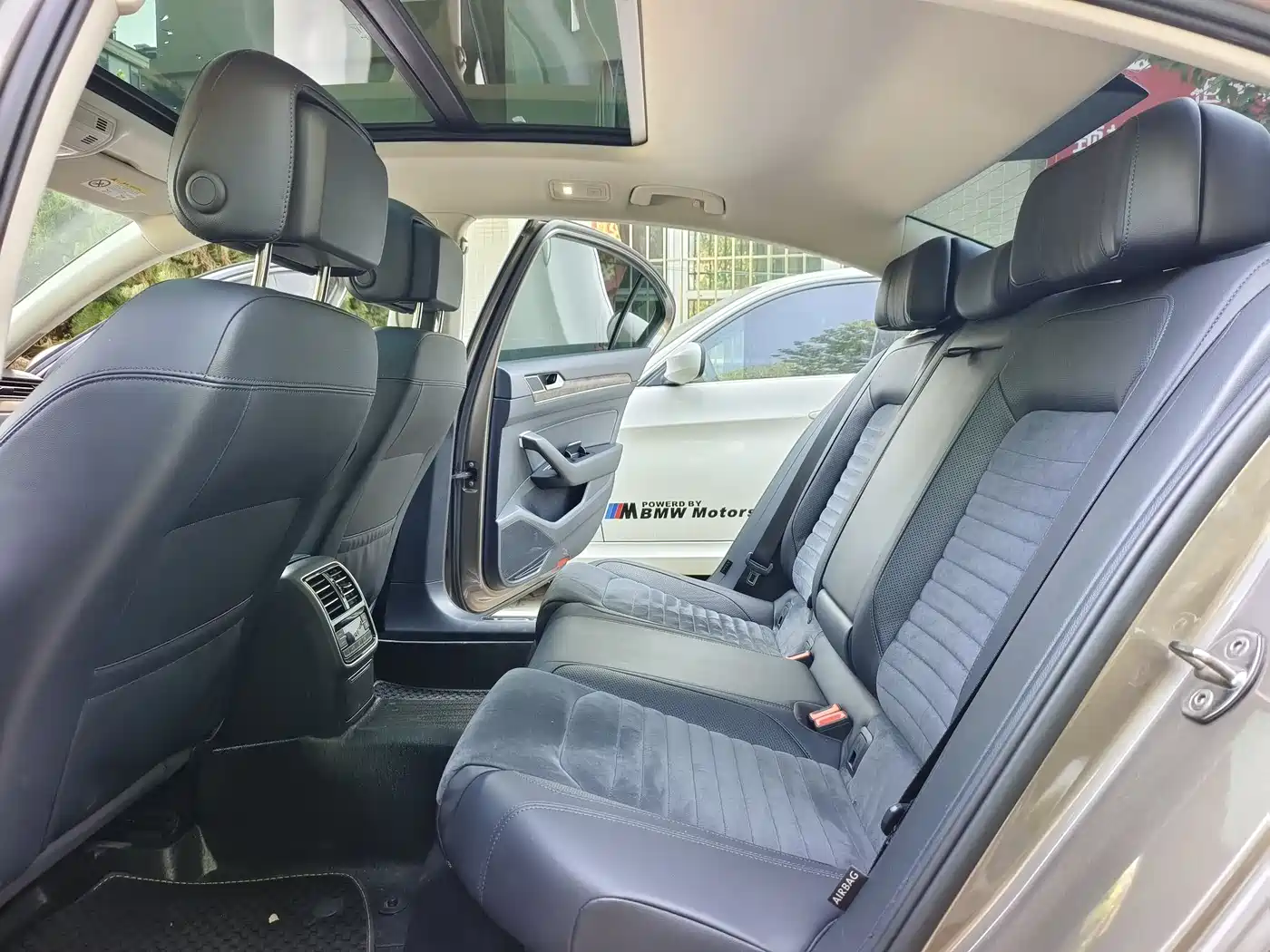Volkswagen Magotan 2017 330TSI DSG Premium фото 6