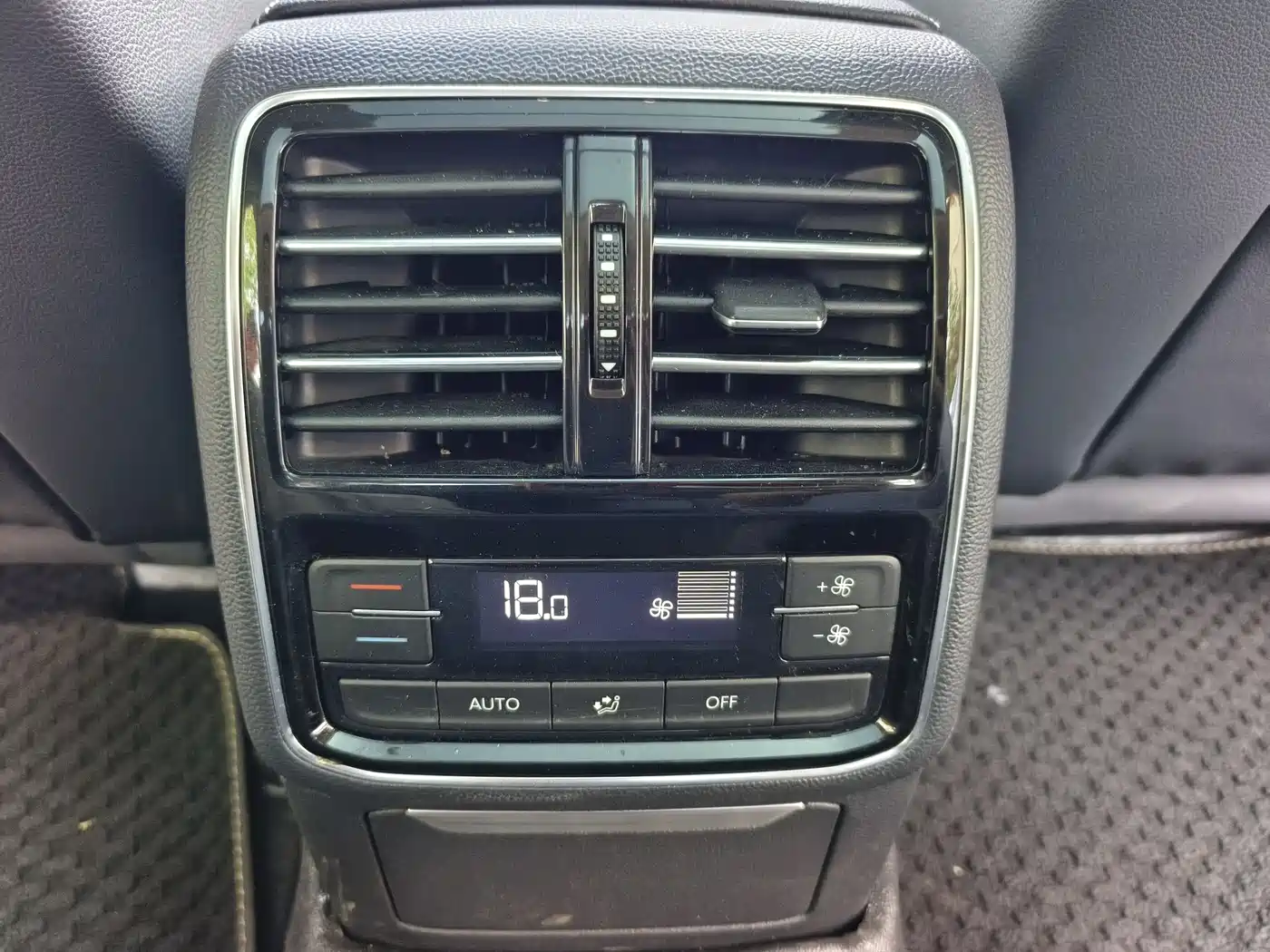 Volkswagen Magotan 2017 330TSI DSG Premium фото 8