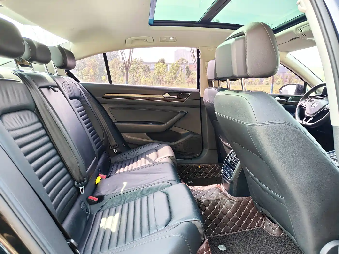 Volkswagen Magotan 2018 330TSI DSG Luxury фото 7
