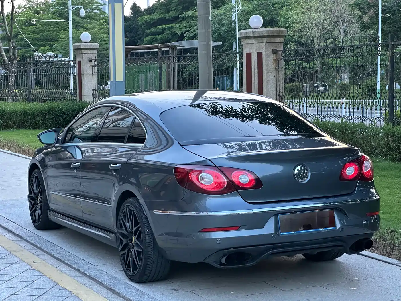 Volkswagen FAW-Volkswagen CC 2011 1.8TSI Luxury фото 11