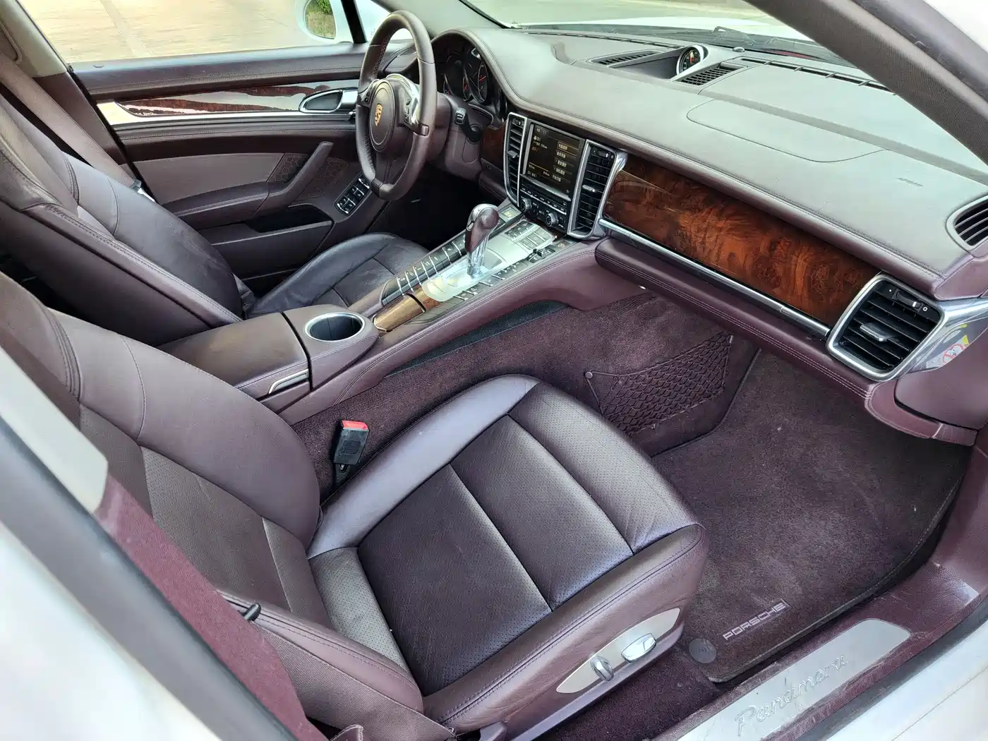 Porsche Panamera 2010 Panamera 4 3.6L фото 16