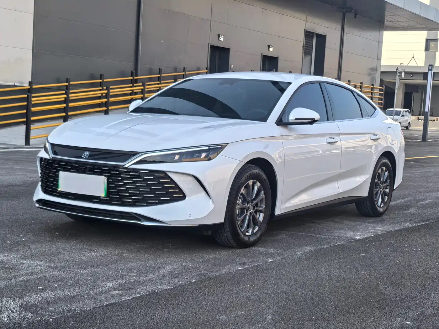 BYD Qin L 2026 DM-i 128KM Progressive