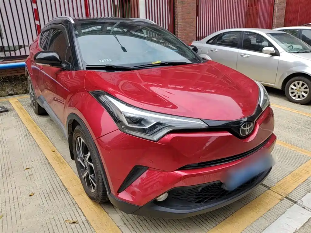 Toyota C-HR 2018 2.0L Luxury Sunroof Edition China VI фото 4