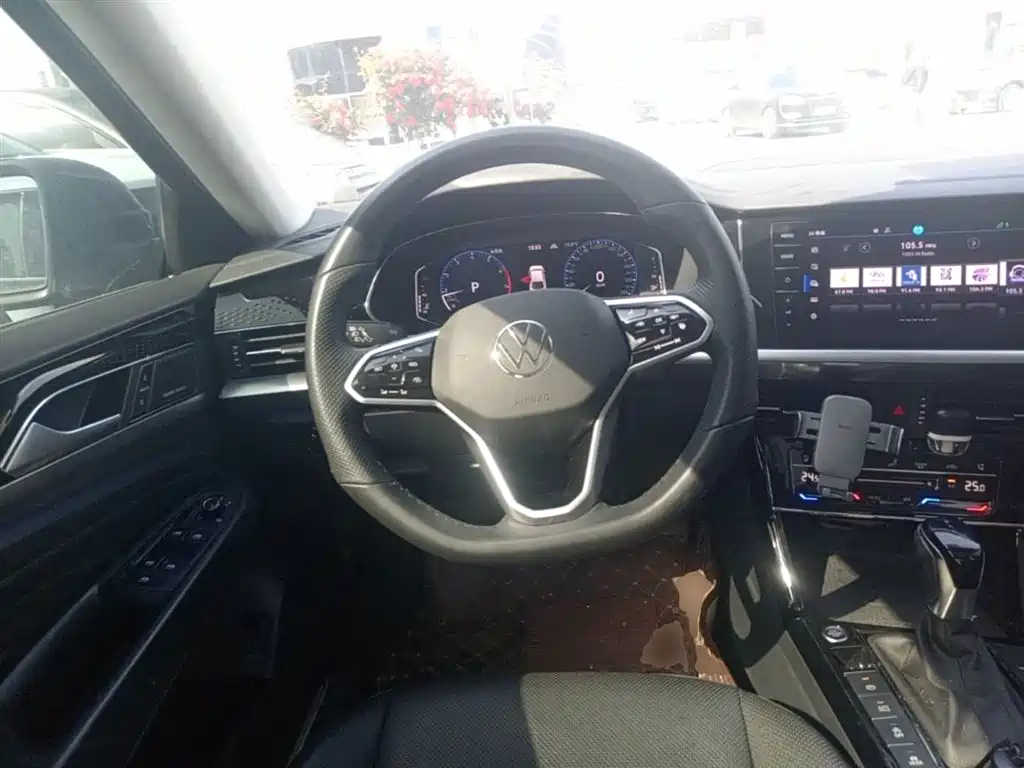 Volkswagen Passat 2023 380TSI Flagship Edition фото 17