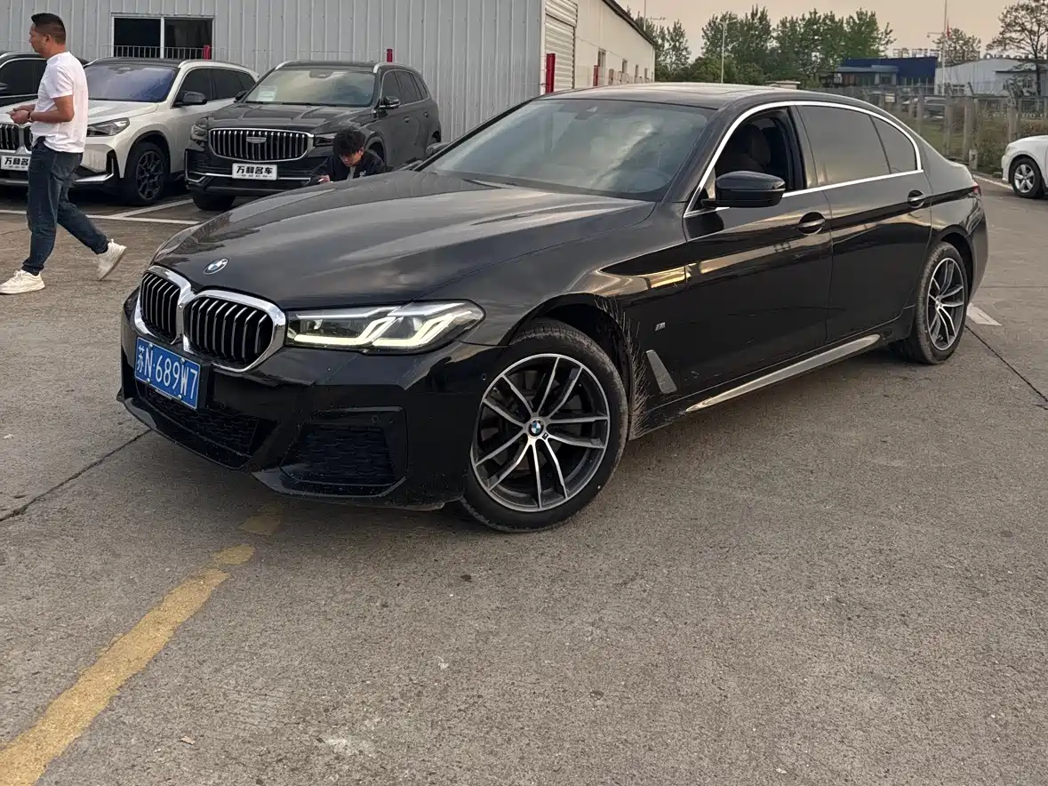 BMW 5 Series 2022 525Li M Sport Package