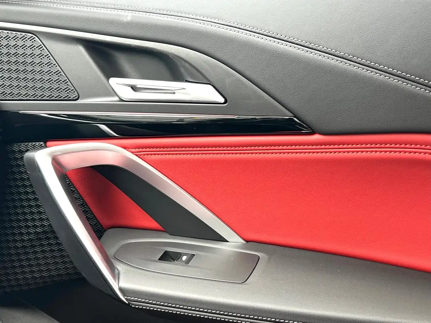 BMW iX1 2023 eDrive25L X Design Package фото 19