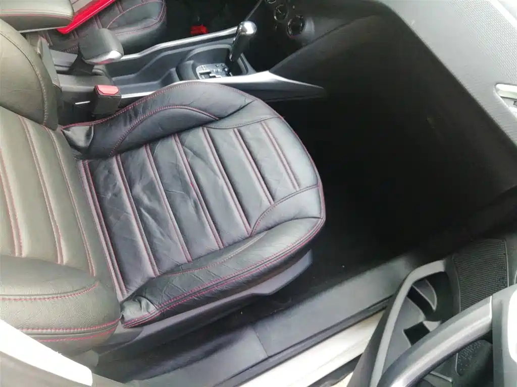 Peugeot 2008 2014 1.6L Automatic Trend Edition фото 25