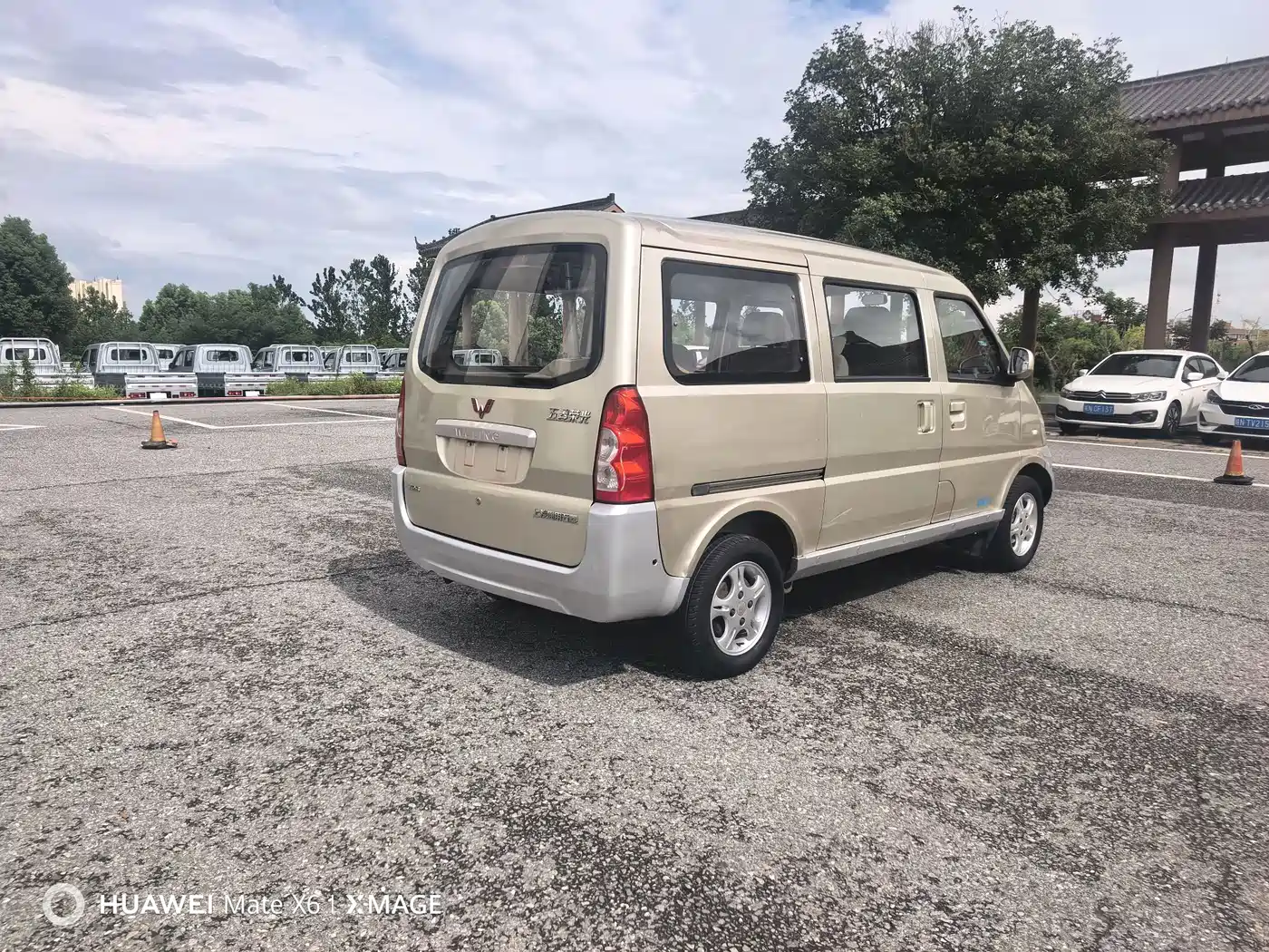 Wuling Motors Wuling Rongguang 2013 2011 1.2L Standard Model