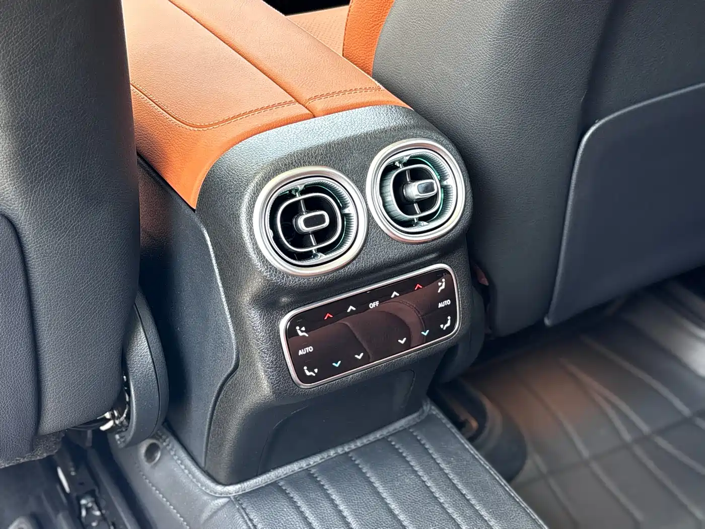 Mercedes-Benz GLC 2024 Facelift GLC 300 L 4MATIC Sport 5-seater фото 19