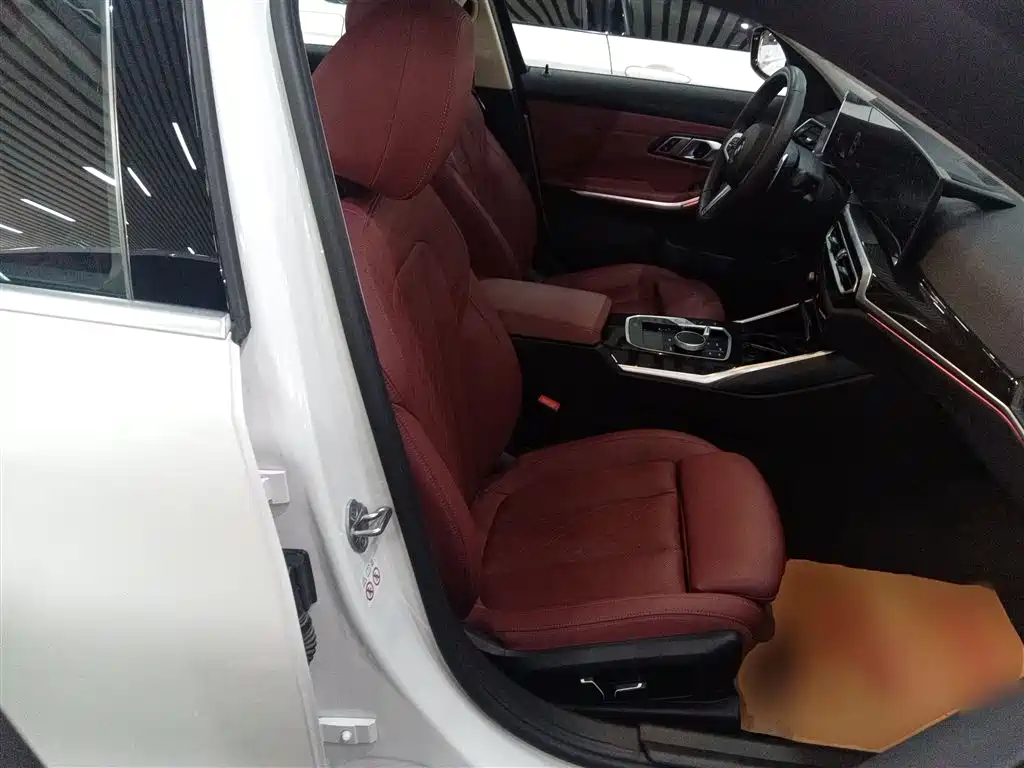 BMW 3 Series 2024 325Li M Sport Package фото 20