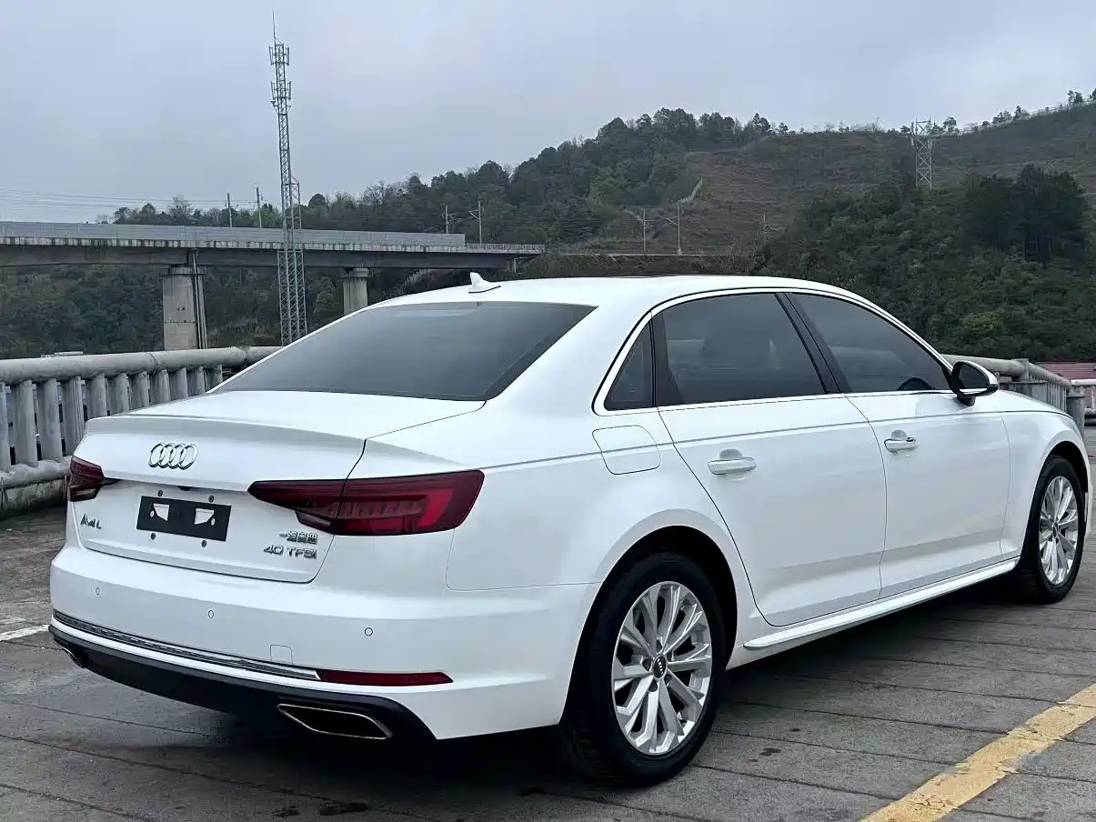 Audi A4L 2017 40 TFSI Style Edition фото 6