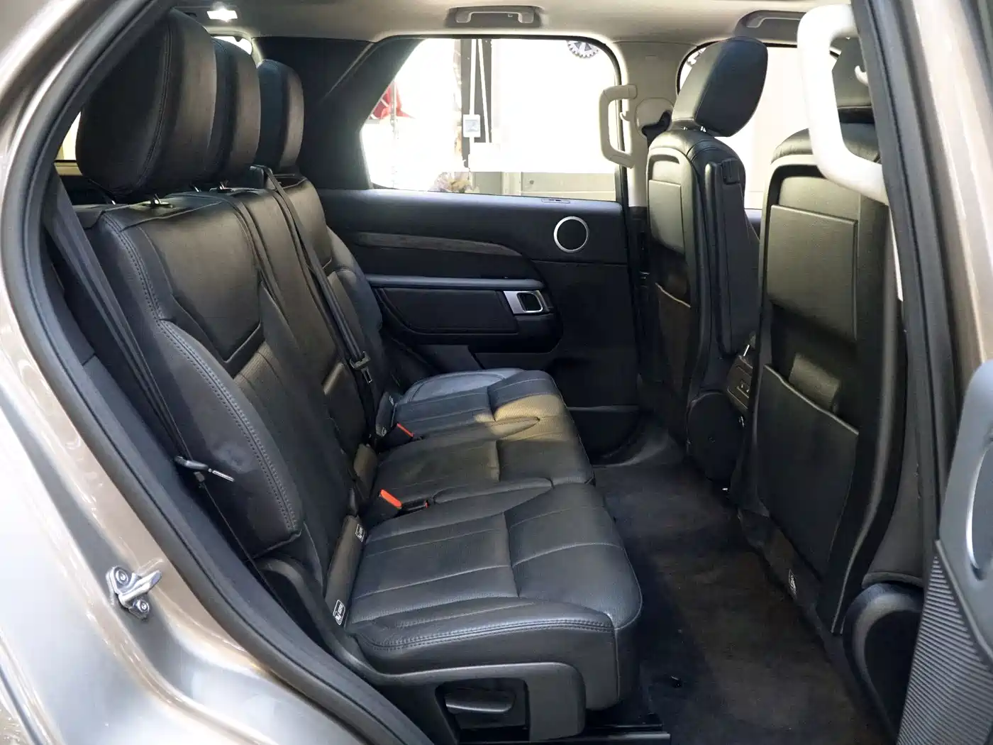 Land Rover Discovery 2017 3.0 SC V6 HSE фото 10