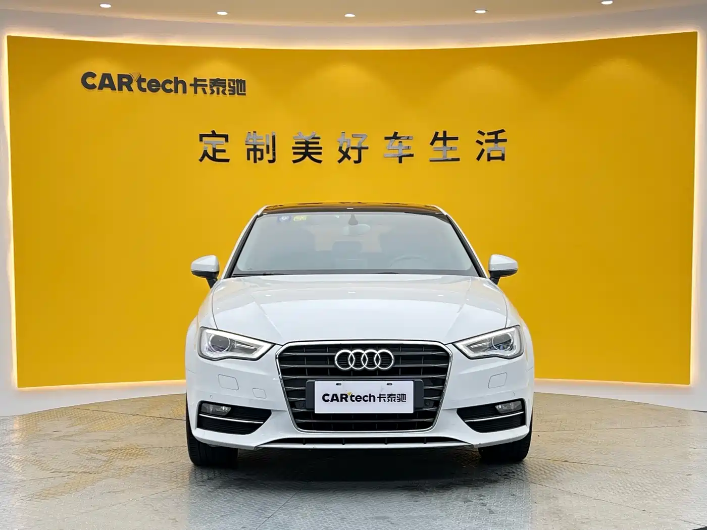 Audi A3 2015 Sportback 40 TFSI Automatic Comfort фото 2