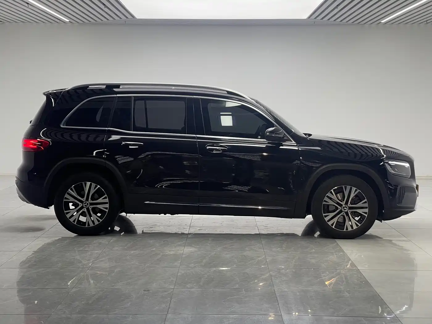 Mercedes-Benz GLB 2024 Facelift GLB 220 Dynamic фото 8