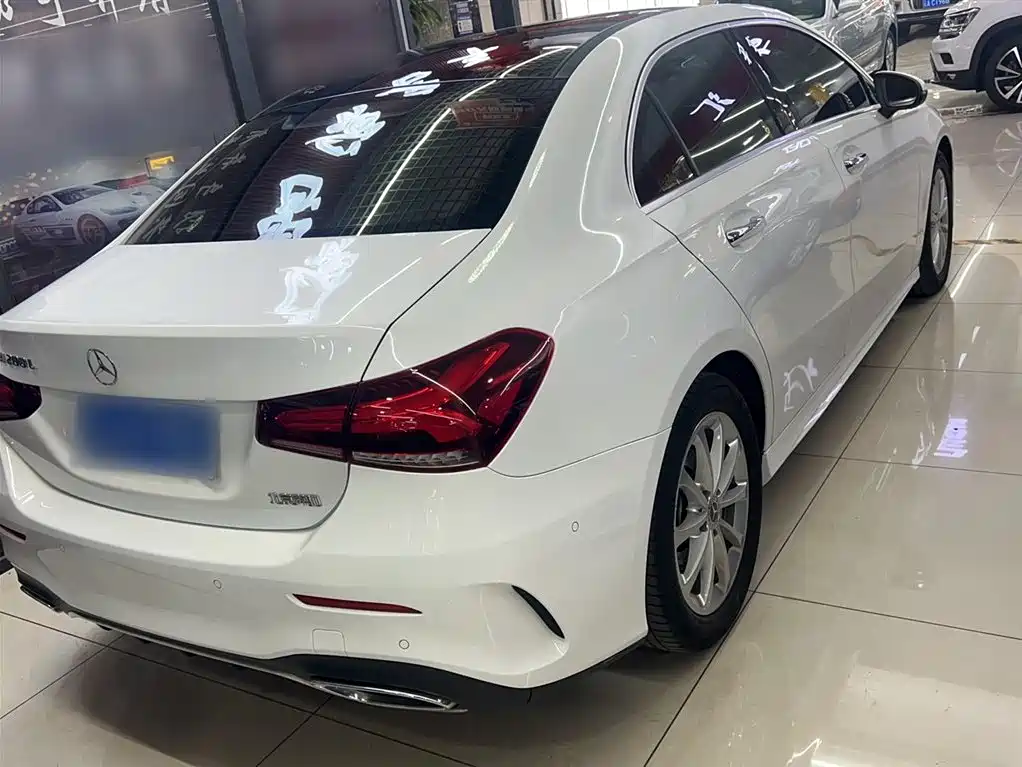 Mercedes-Benz A-Class 2022 Facelift A 200 L Sport Sedan Dynamic фото 13