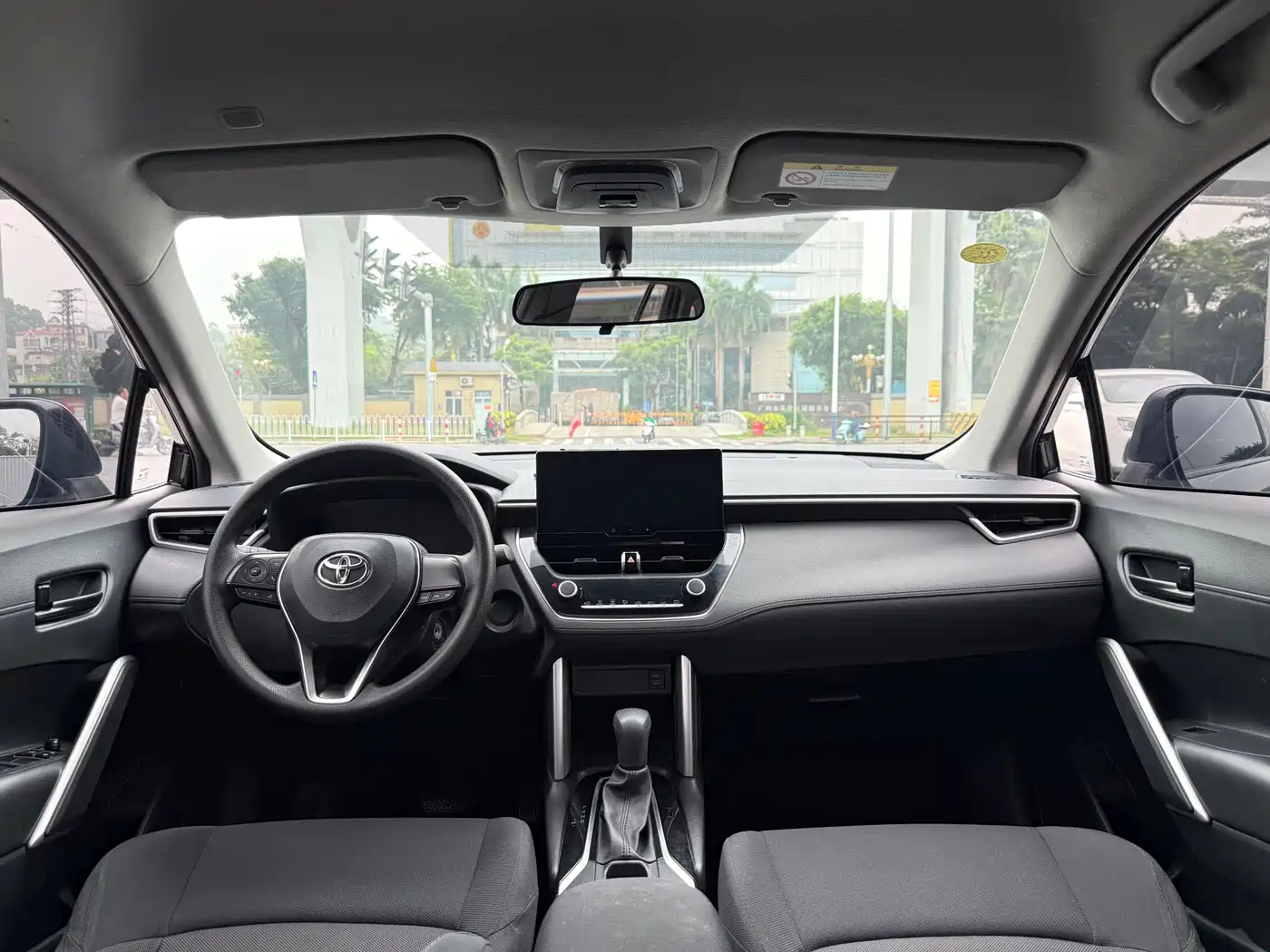 Toyota Frontlander 2024 2.0L CVT Elite Edition фото 10