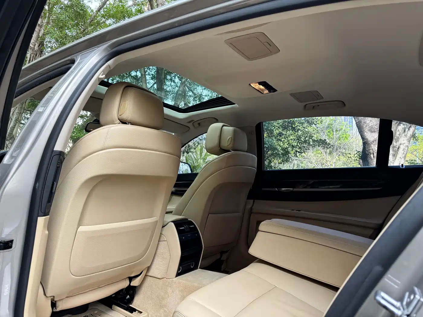 BMW 7 Series 2013 Model 730Li Luxury фото 19