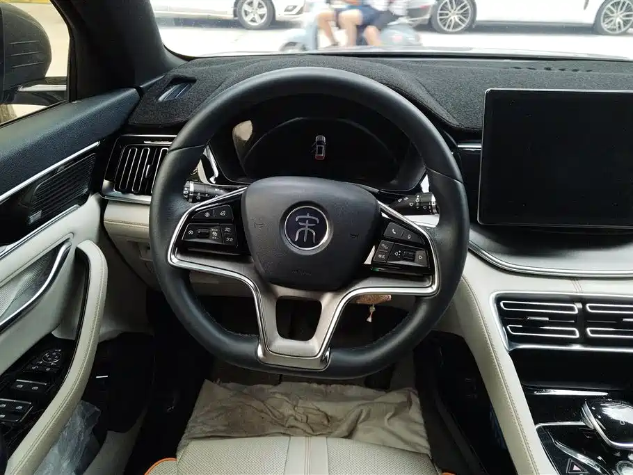 BYD Song PLUS PHEV 2021 DM-i 51KM Honor фото 15
