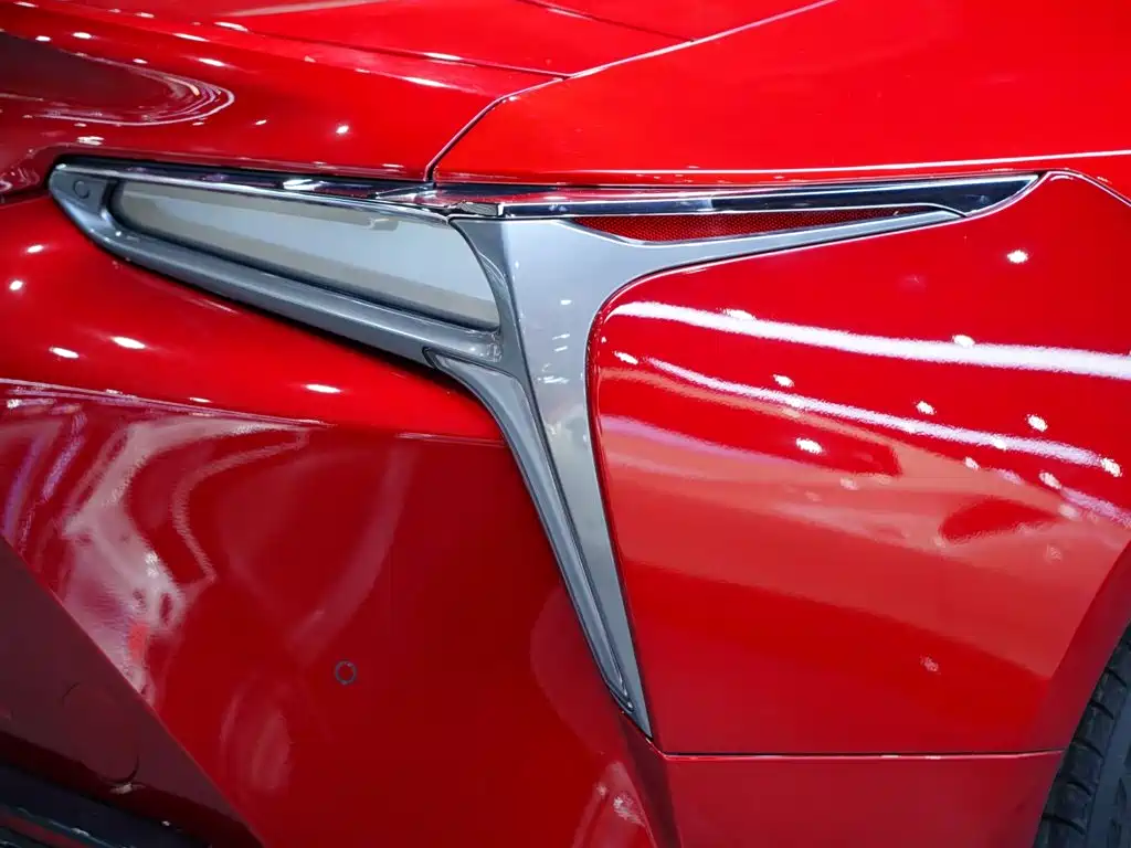 Photo 9 - Lexus LC