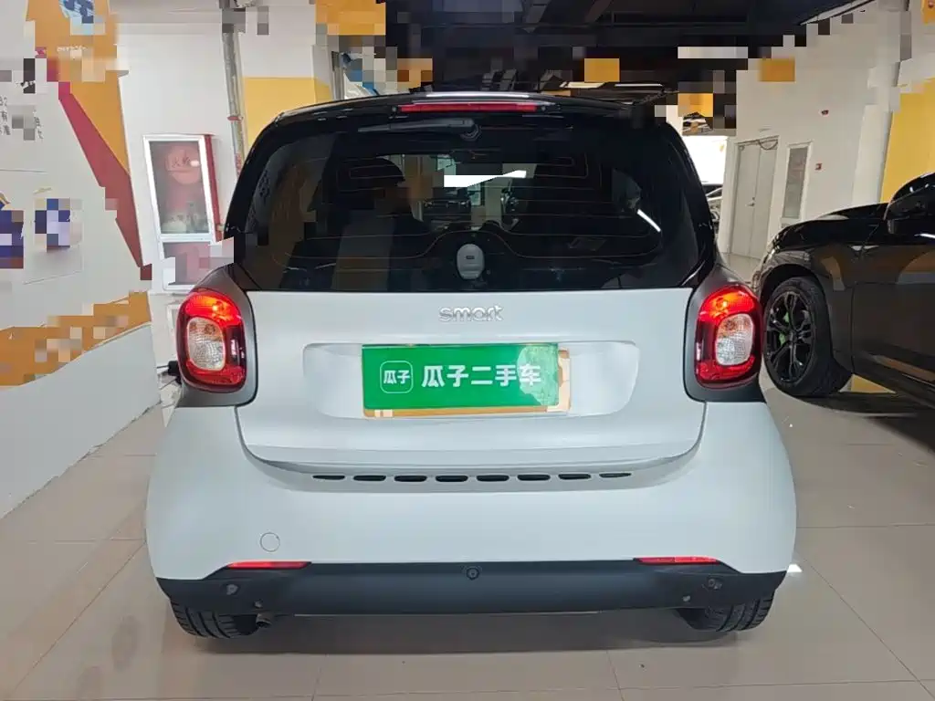 smart fortwo 2019 2019 0.9T 66kW Hardtop Wind Edition China VI