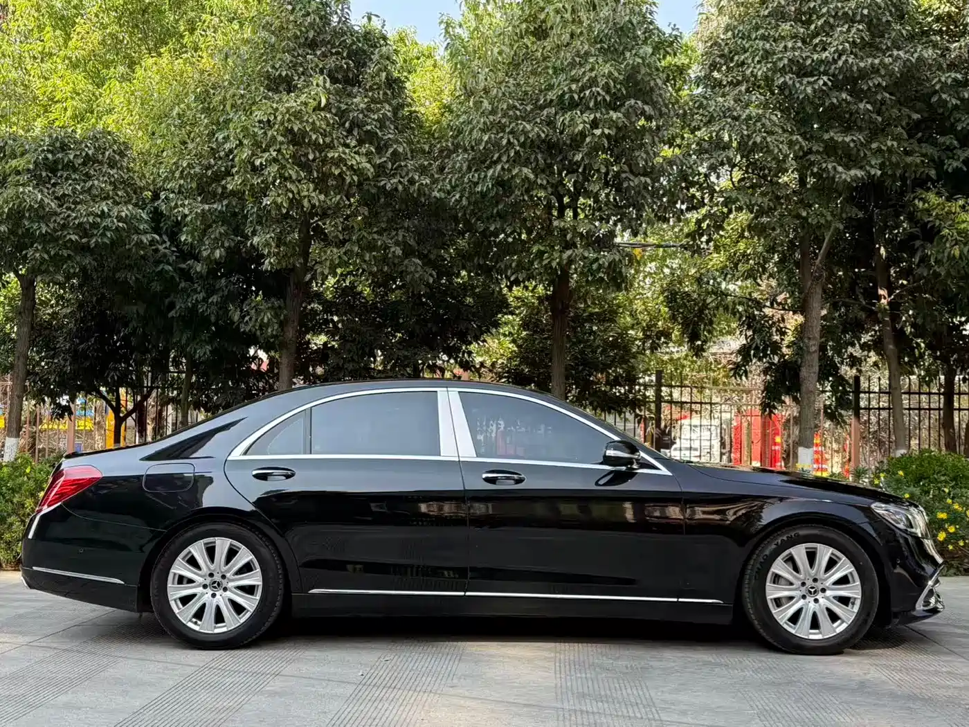 Mercedes-Benz S-Class 2017 S 320 L Luxury фото 20