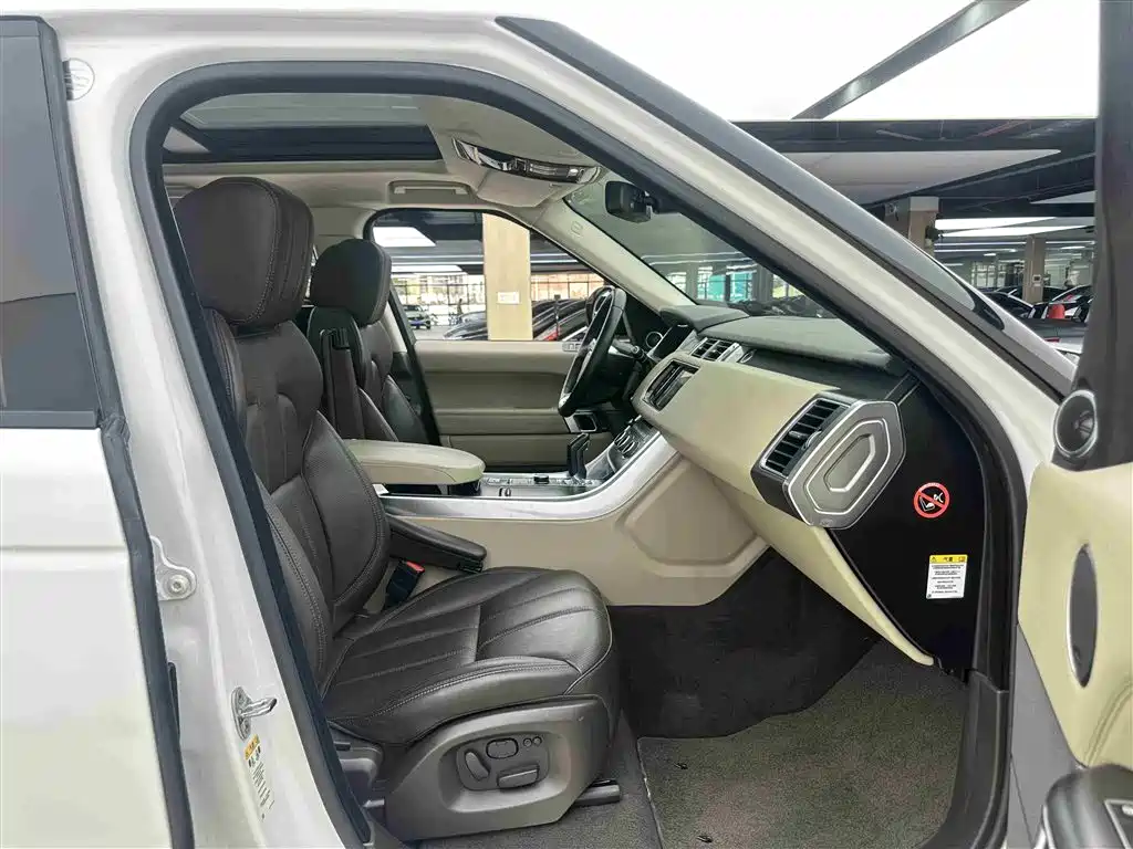 Land Rover Range Rover Sport 2015 3.0 SDV6 HSE DYNAMIC фото 6