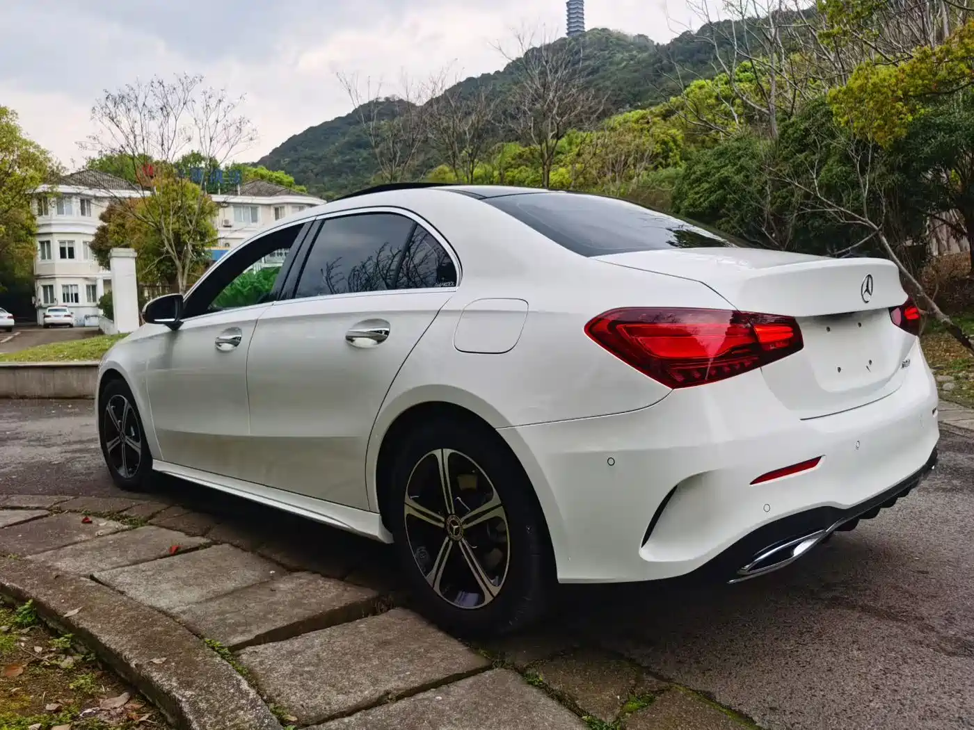 MERCEDES-BENZ CLASS A