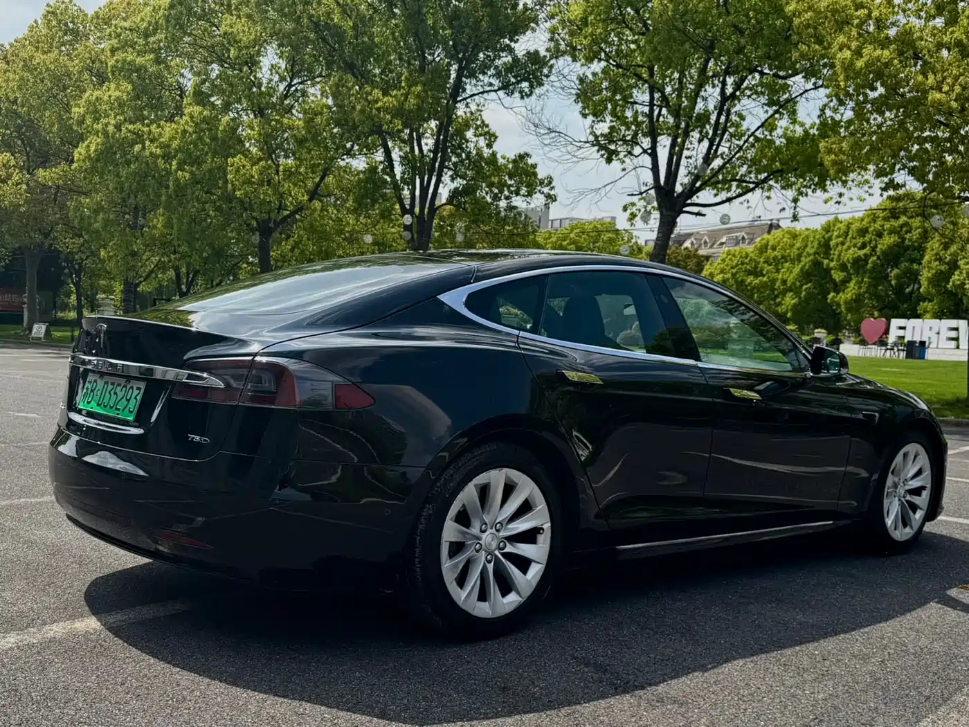TESLA MODEL S