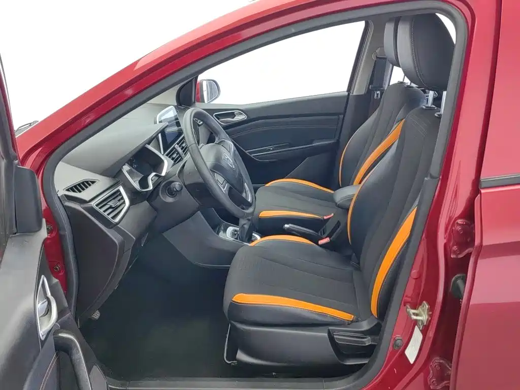 صورة 10 - Baojun 310