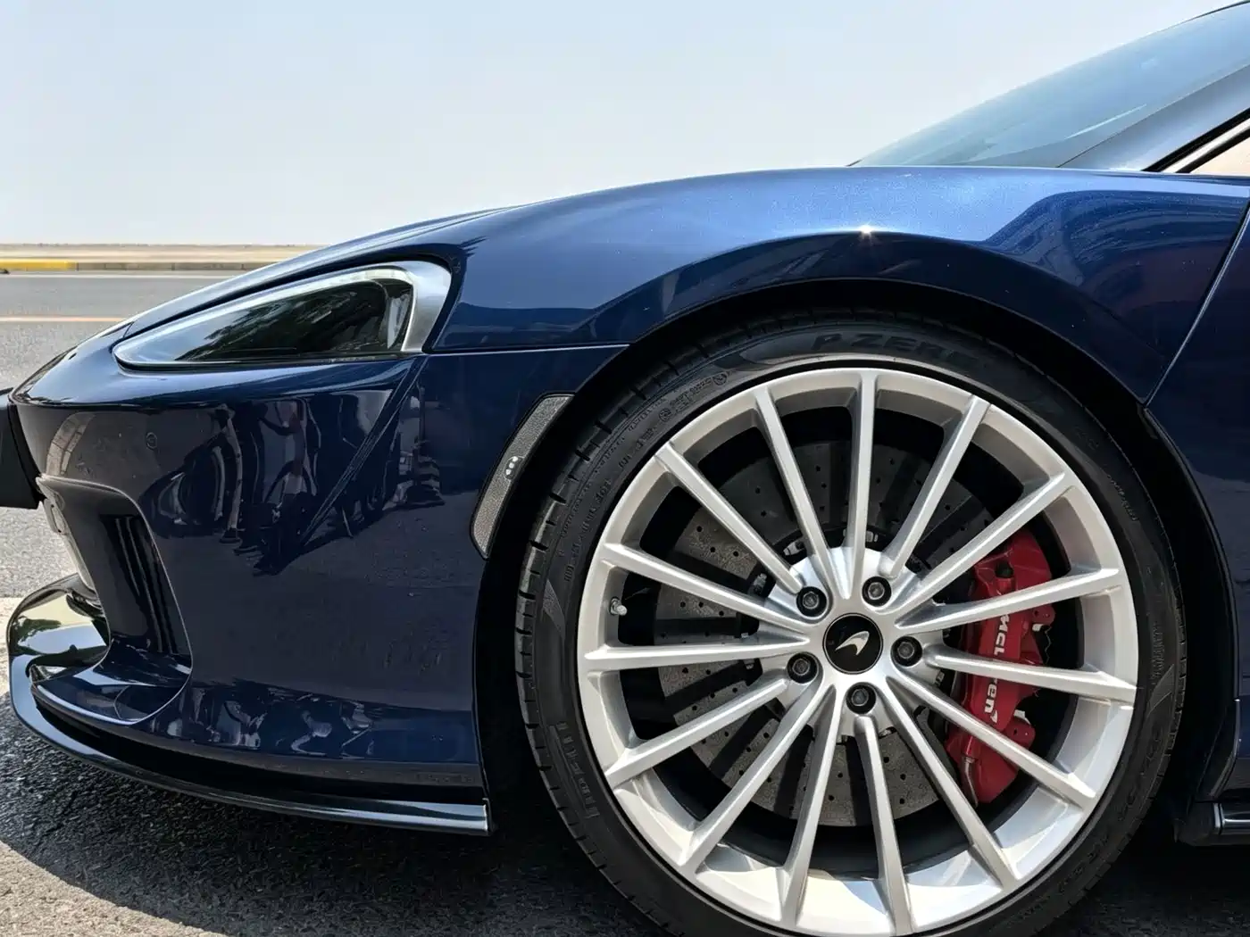 2023 McLaren GT