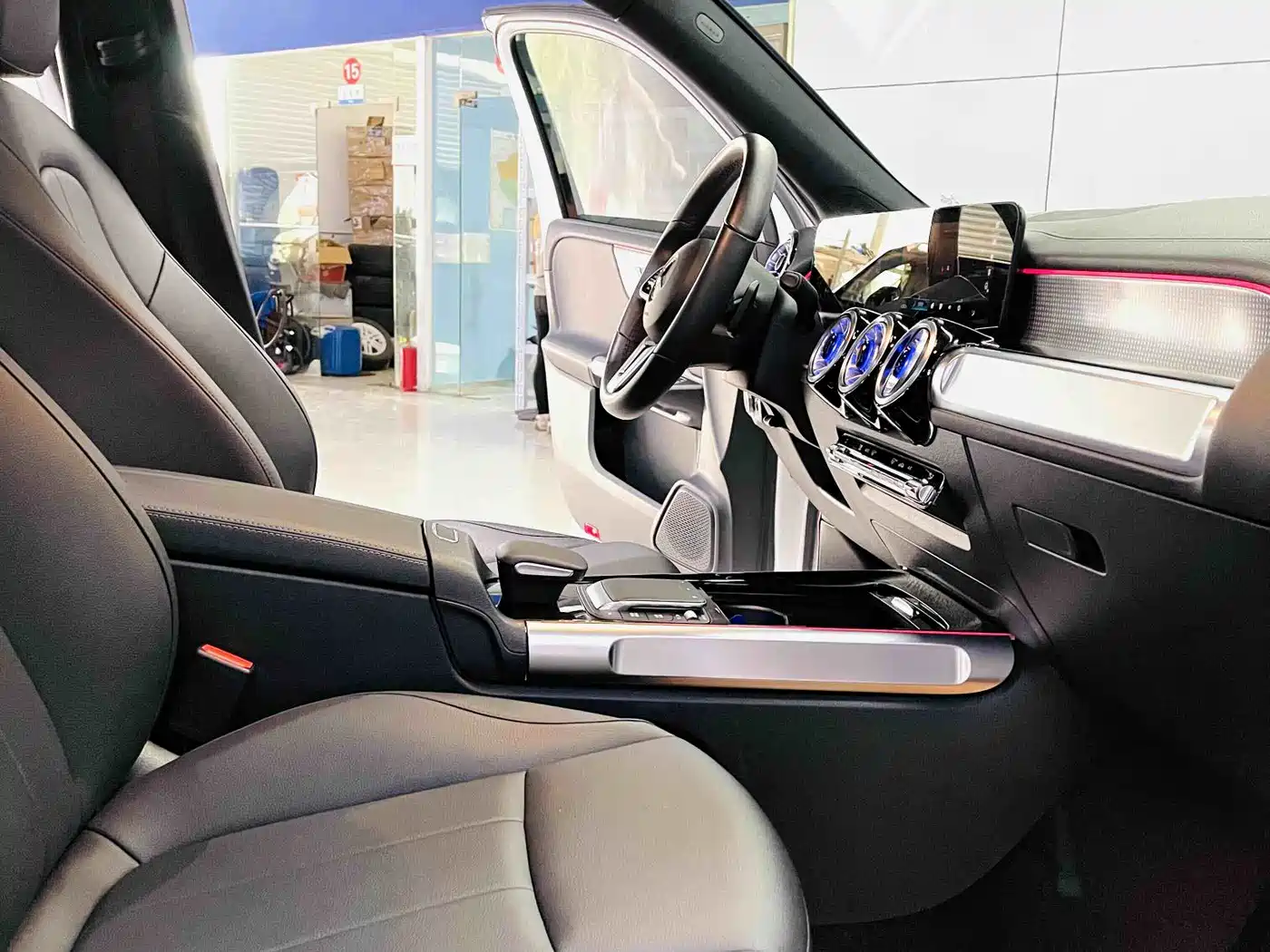 Mercedes-Benz GLB 2023 GLB 220 Dynamic фото 6