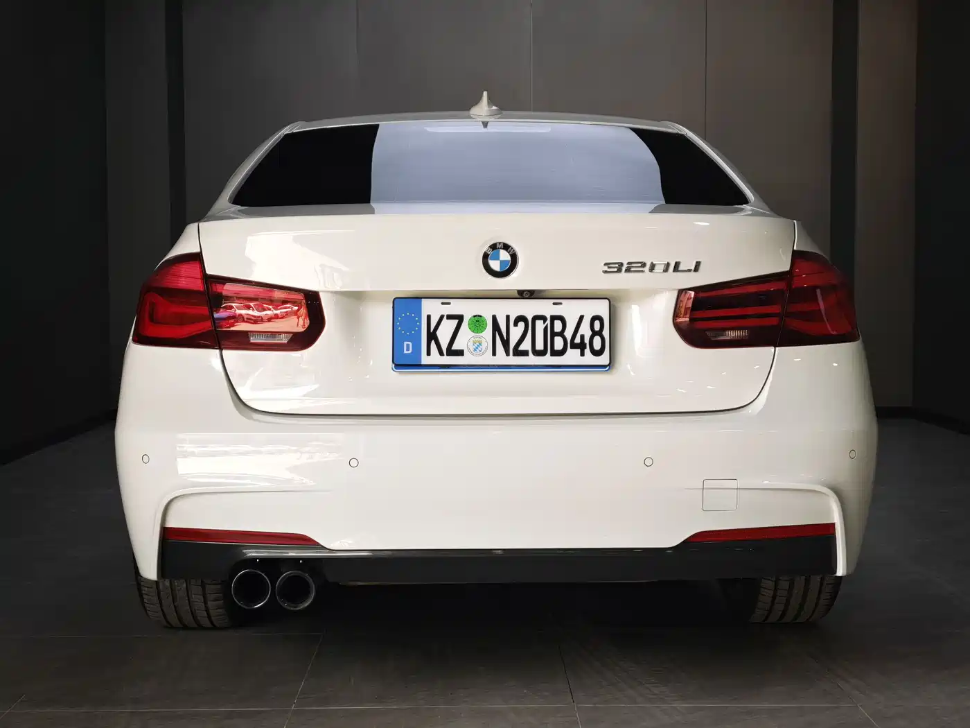 BMW 3 Series 2018 320Li M Sport Black Night Edition фото 18