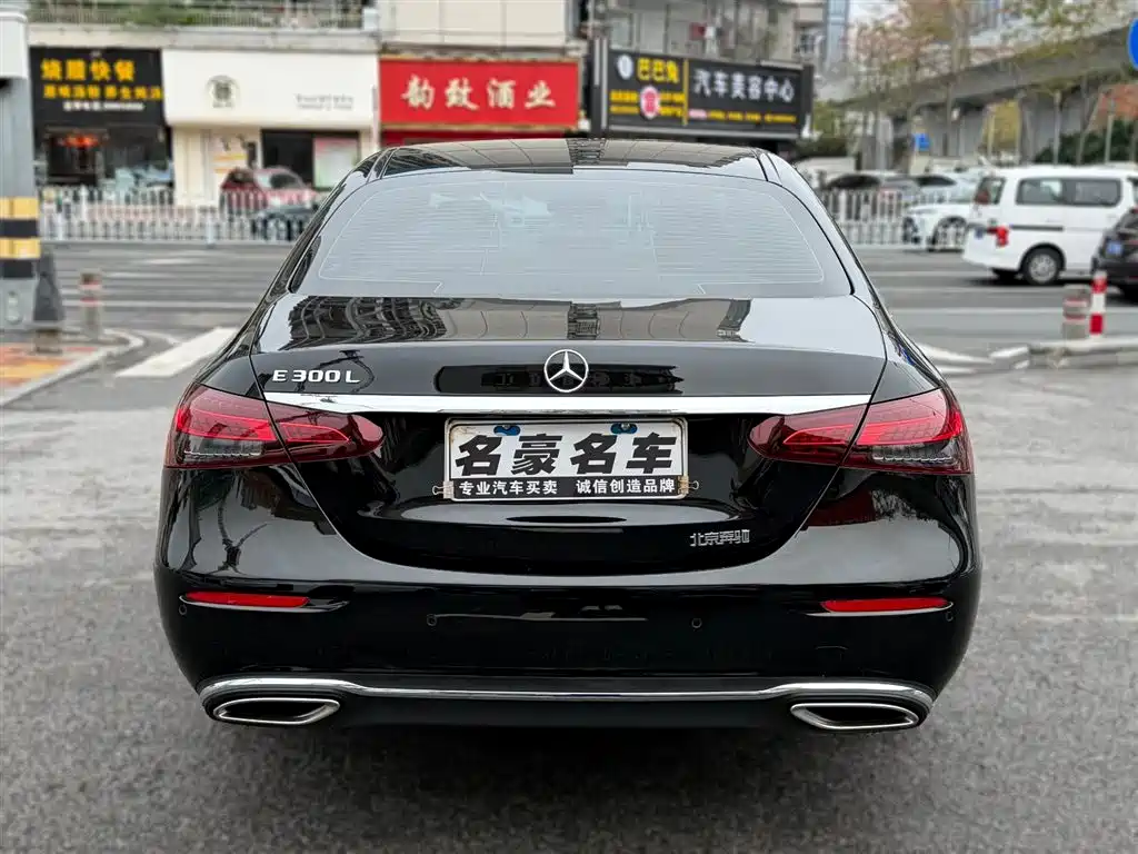 MERCEDES-BENZ E CLASS